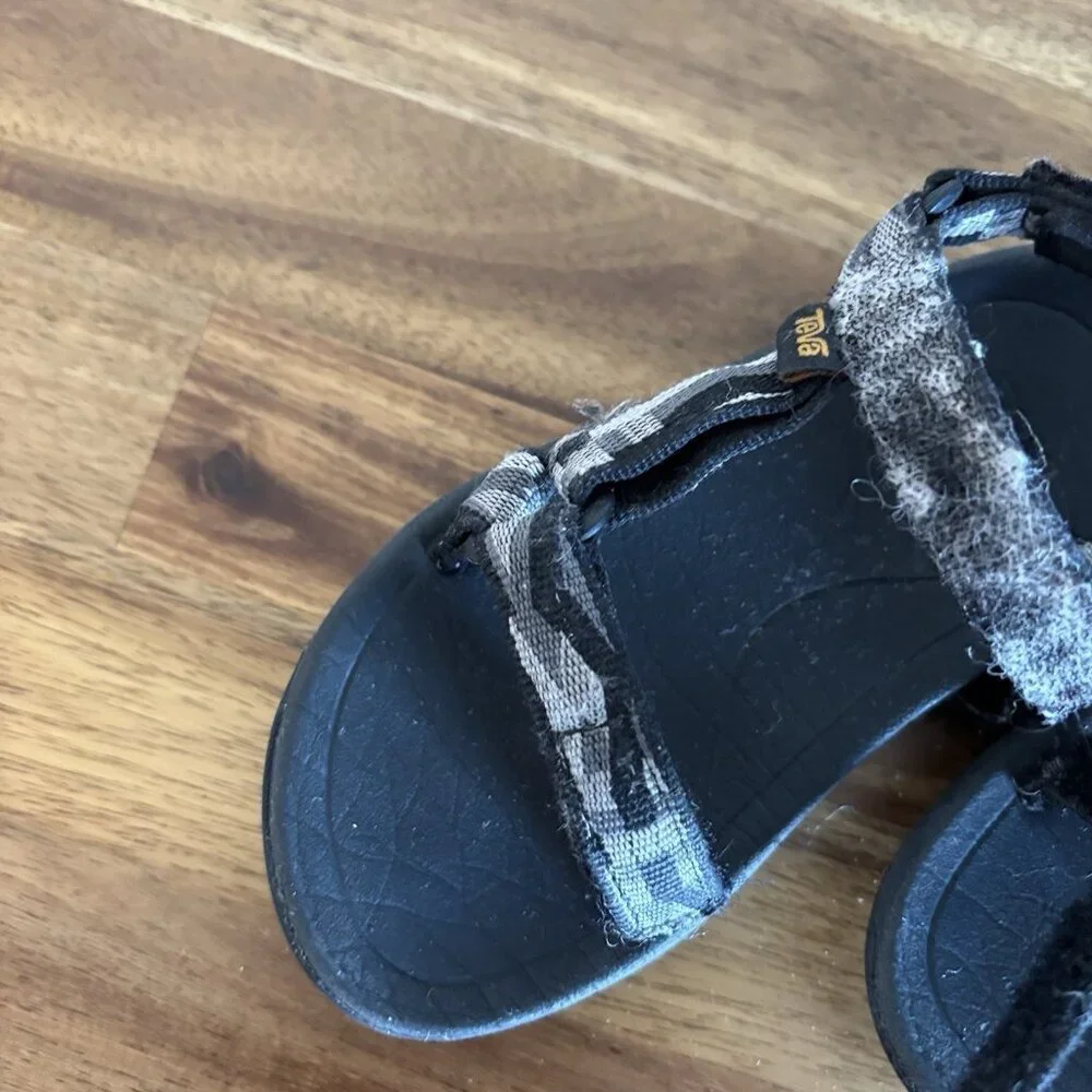 Teva good preowned